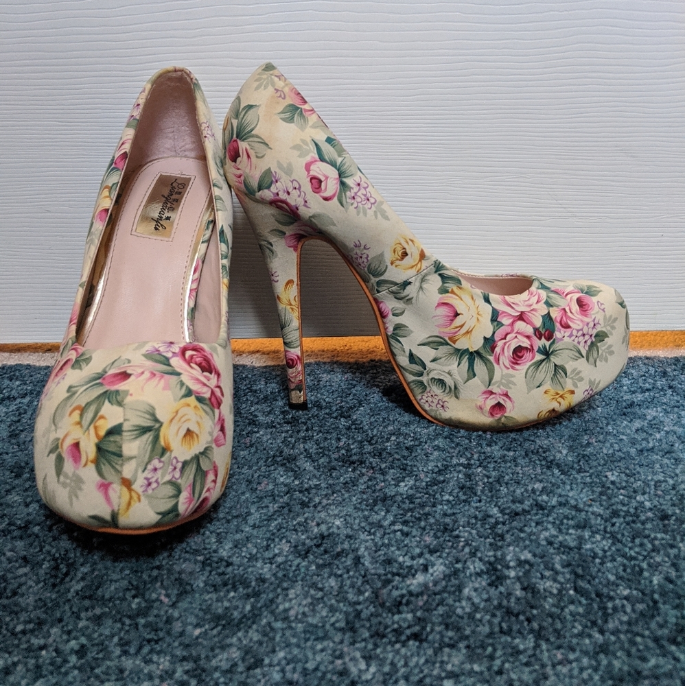 Floral Platform Heels